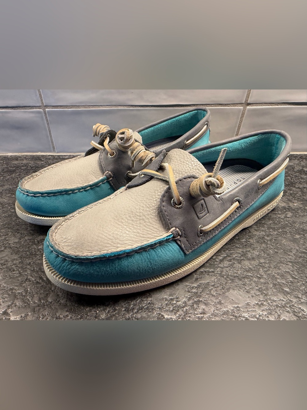 Sperry top siders Leather Boat Shoes in Teal and Gray mens size 8